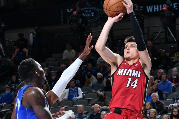 展现了他的 展现了他的