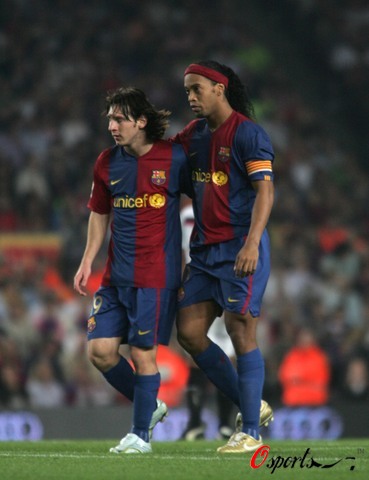 可以发现两 可以发现两