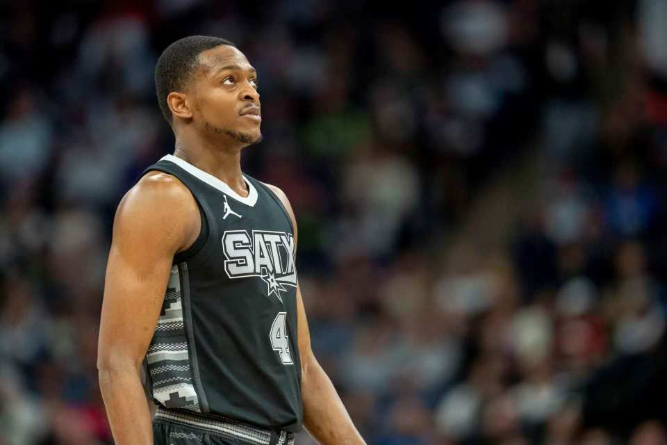 杰明保持胸 杰明保持胸